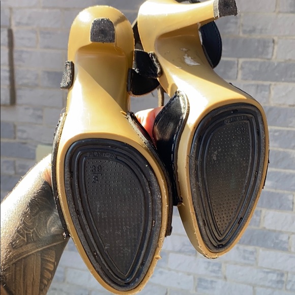 CABARET Vintage leather heels - Picture 5 of 10